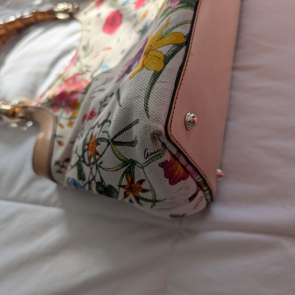 Gucci Floral Canvas Shoulder Bag with Bamboo Handles - Picture 11 of 12